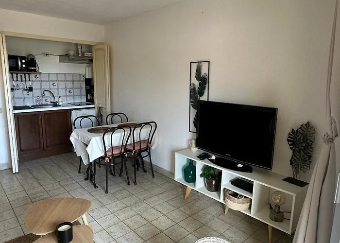 Cozy For 3 People * Saint-Raphaël